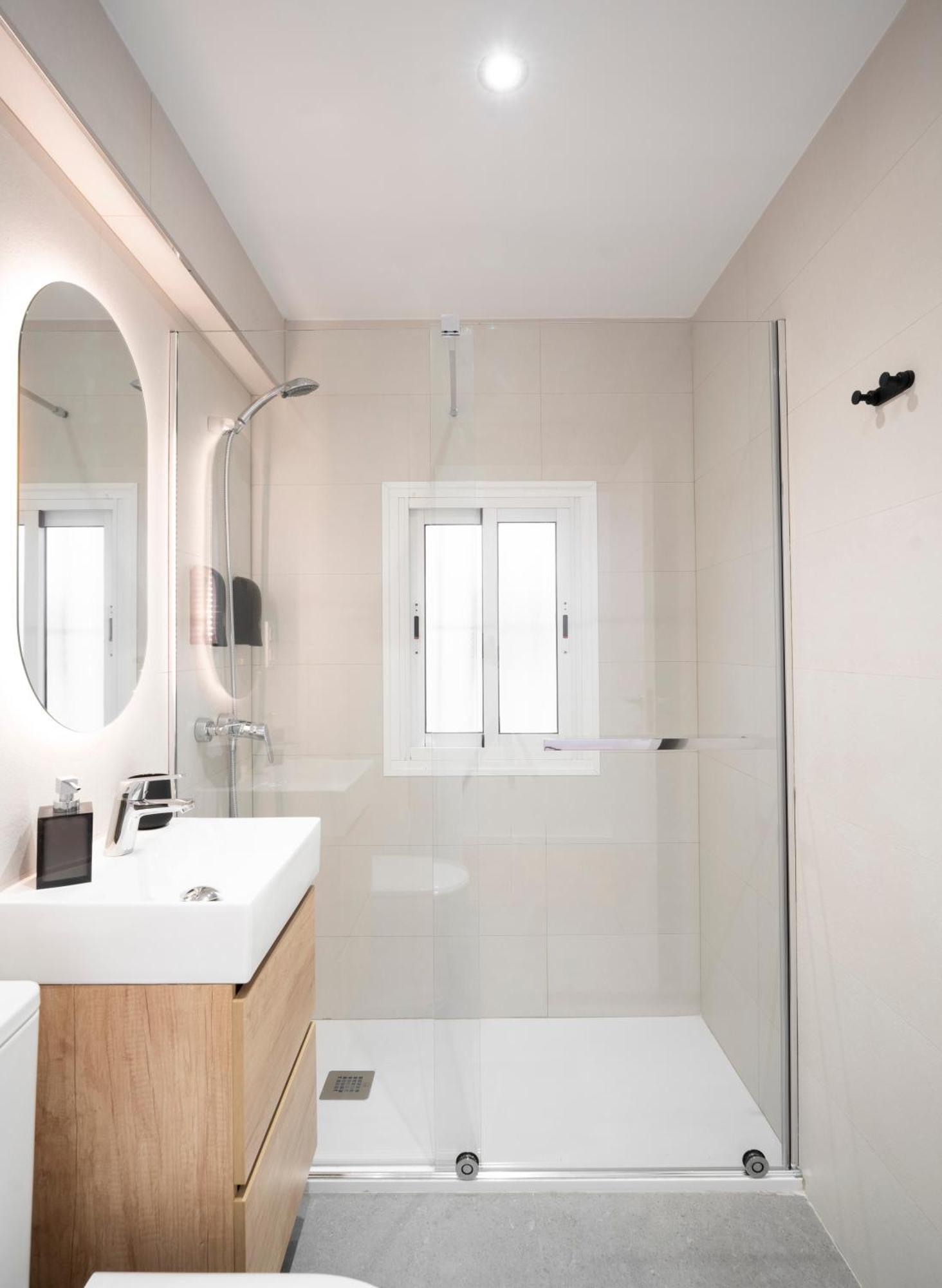 Ronda Suites Junto Estacion Tren Y Hospitales 格拉纳达 外观 照片